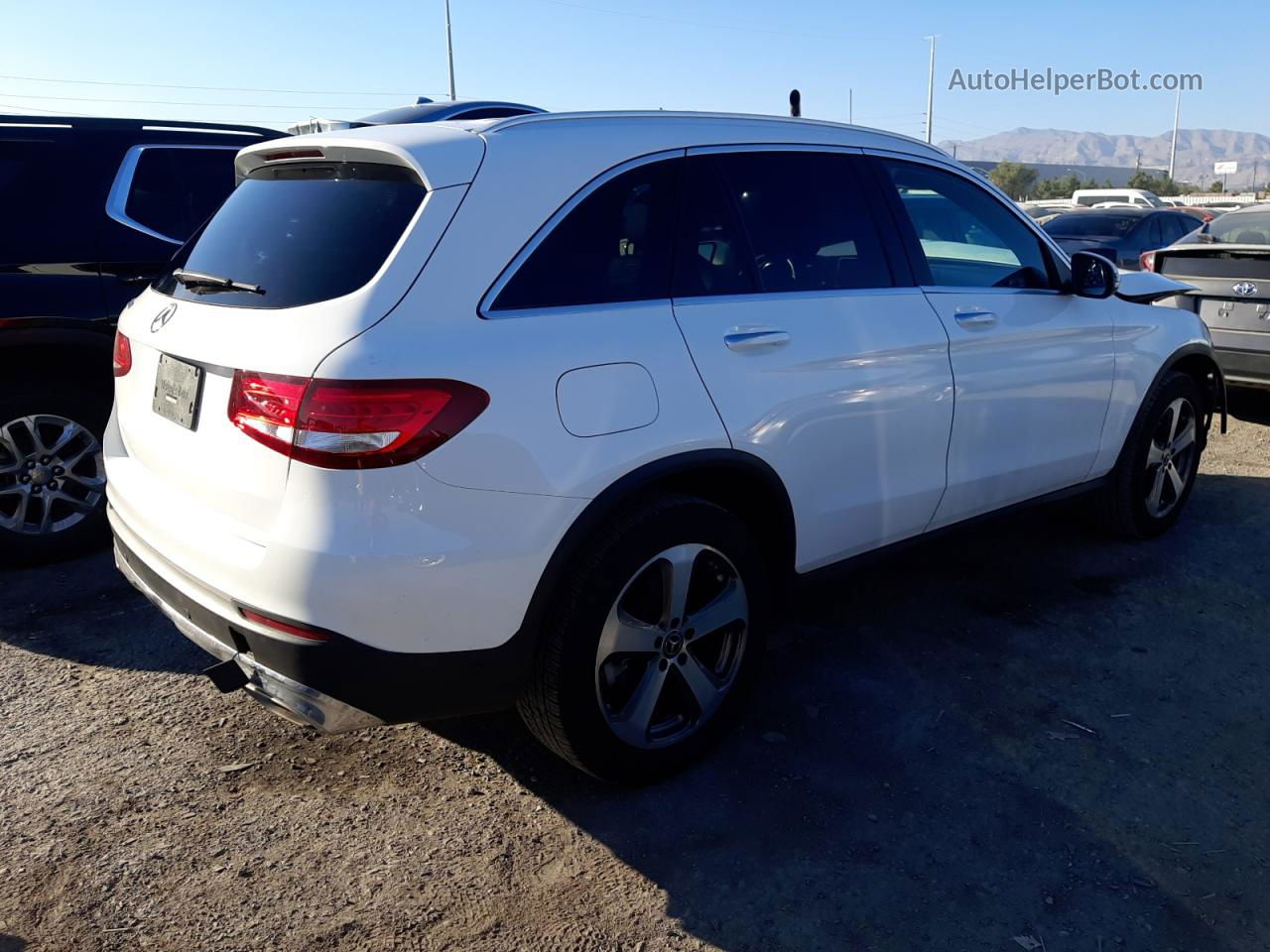 2019 Mercedes-benz Glc 300 White vin: WDC0G4JB1KV128167