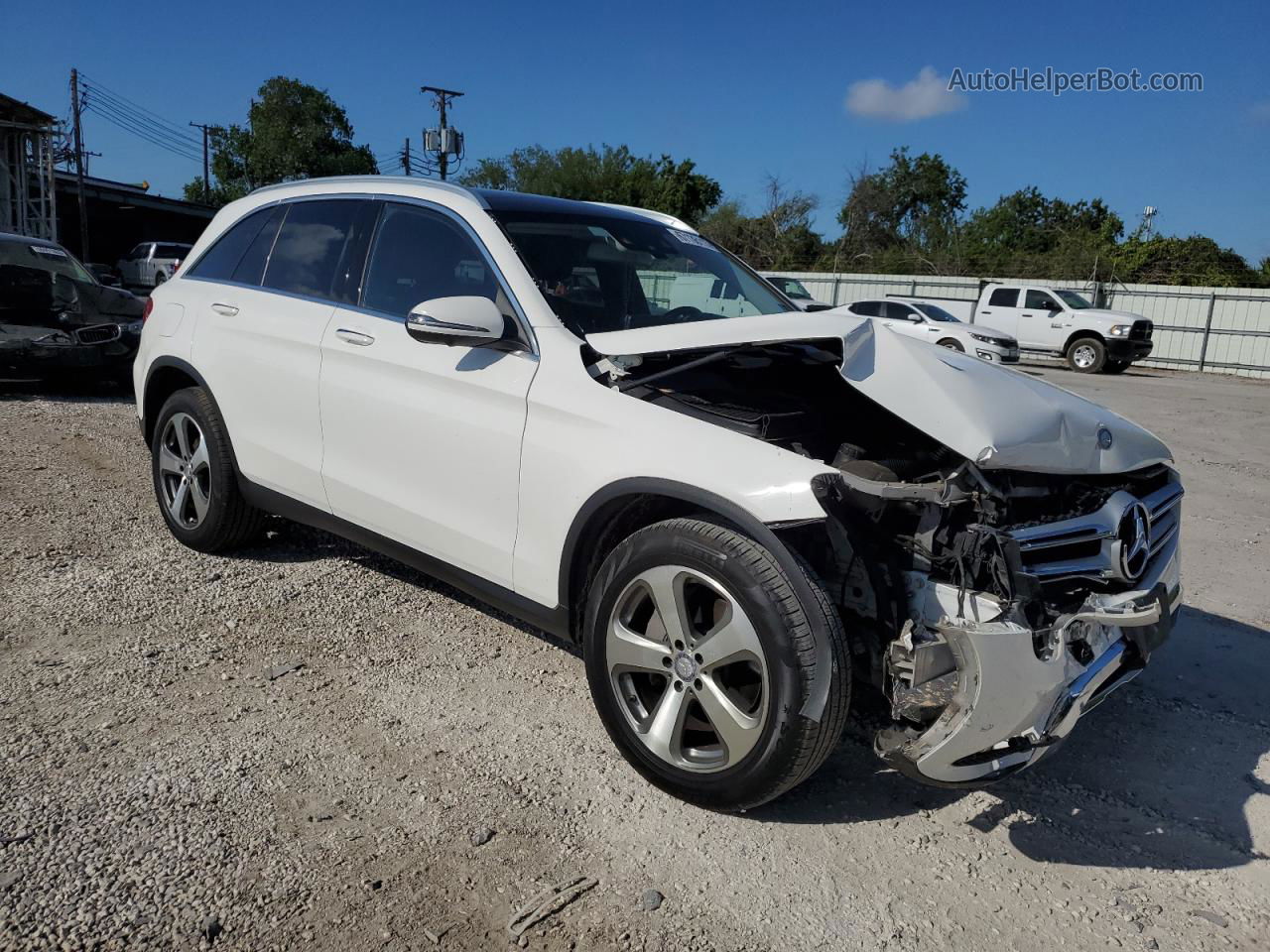 2016 Mercedes-benz Glc 300 White vin: WDC0G4JB4GF051506