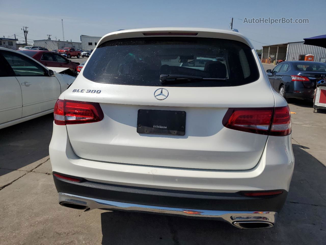 2016 Mercedes-benz Glc 300 White vin: WDC0G4JB4GF059704