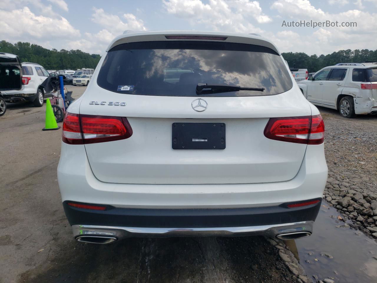 2019 Mercedes-benz Glc 300 White vin: WDC0G4JB6KV142341