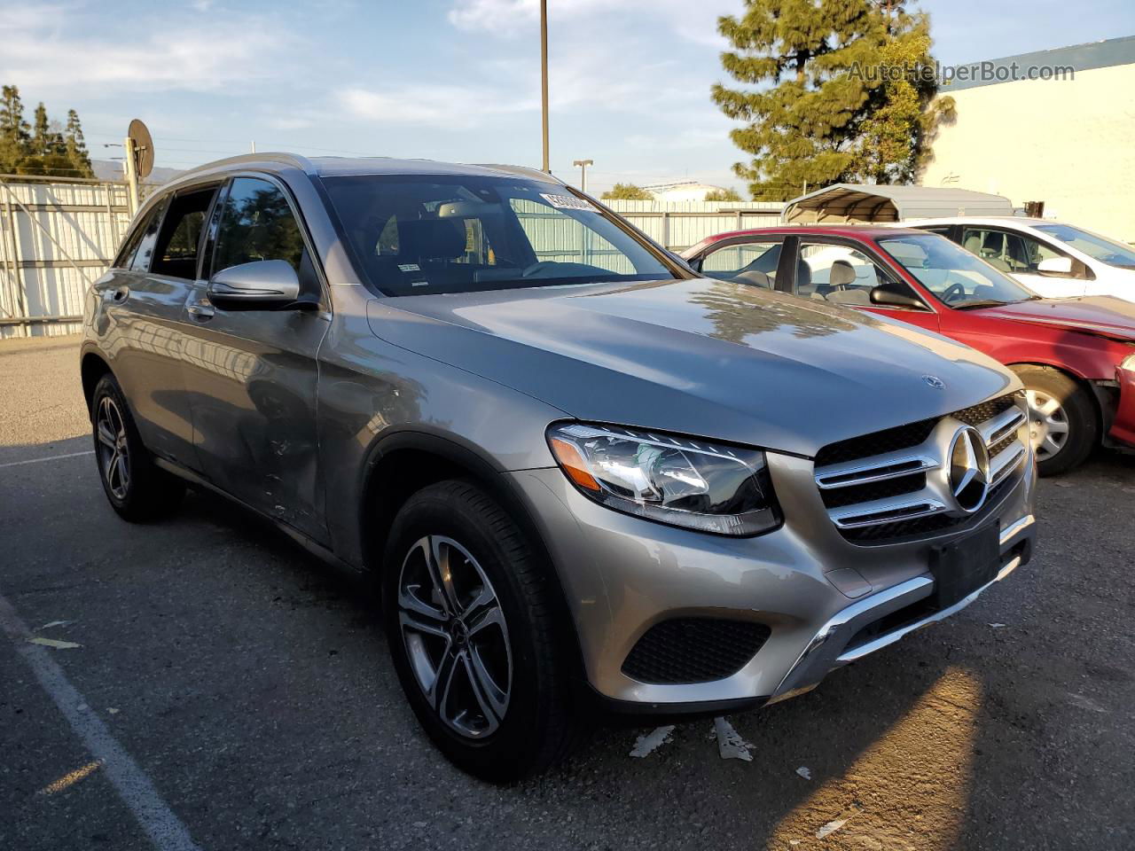 2019 Mercedes-benz Glc 300 Серебряный vin: WDC0G4JBXKV174550