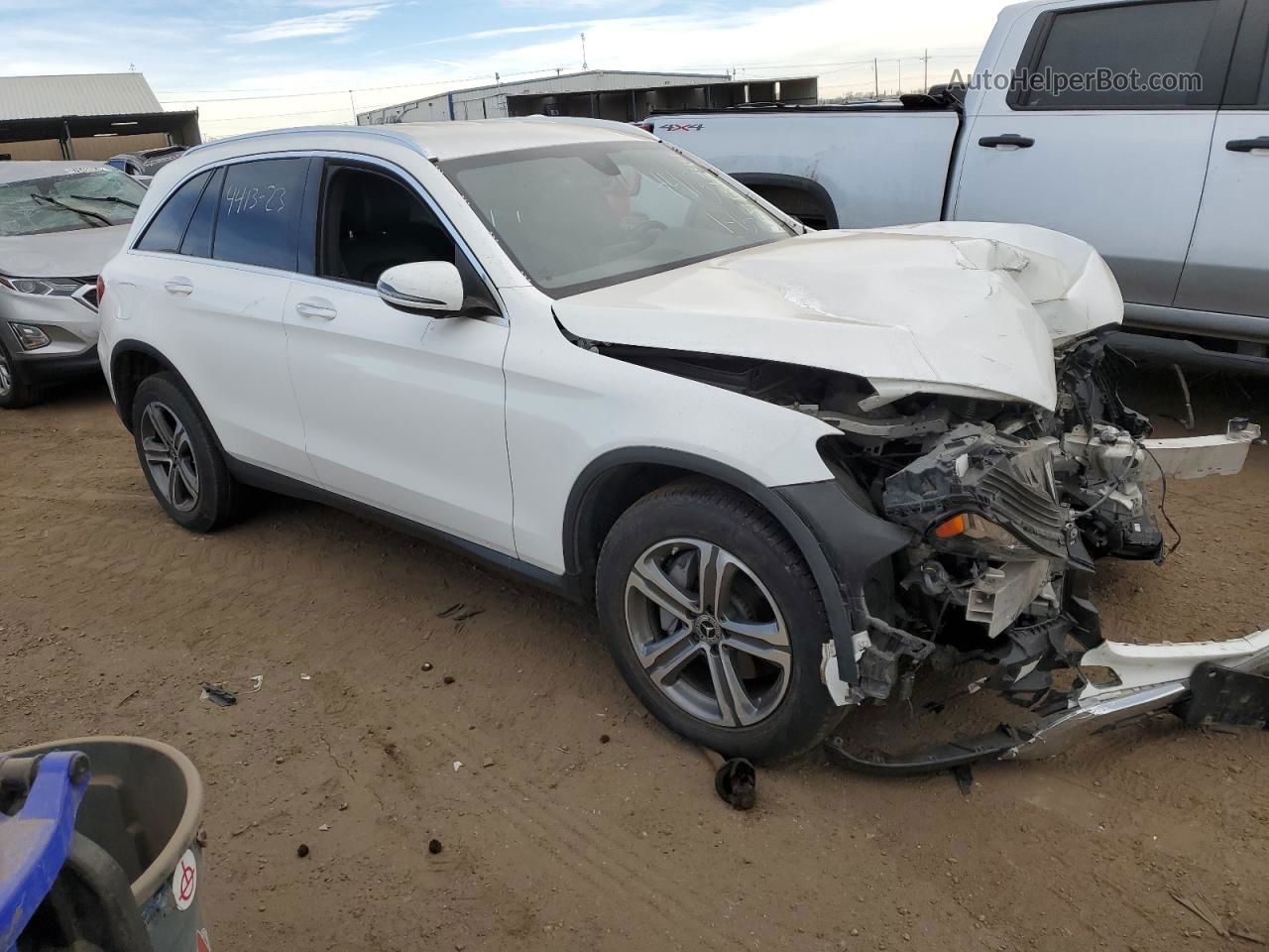 2019 Mercedes-benz Glc 300 4matic White vin: WDC0G4KB5KV140384