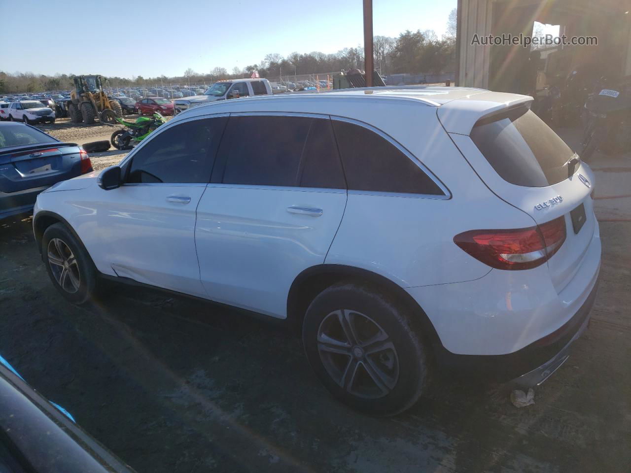 2016 Mercedes-benz Glc 300 4matic White vin: WDC0G4KB6GF084392