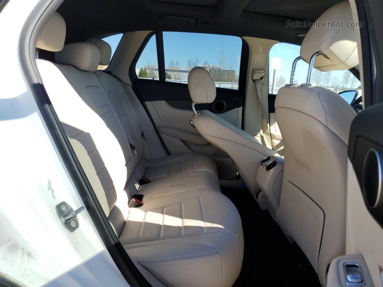 2019 Mercedes-benz Glc 300 4matic White vin: WDC0G4KB8KV177607