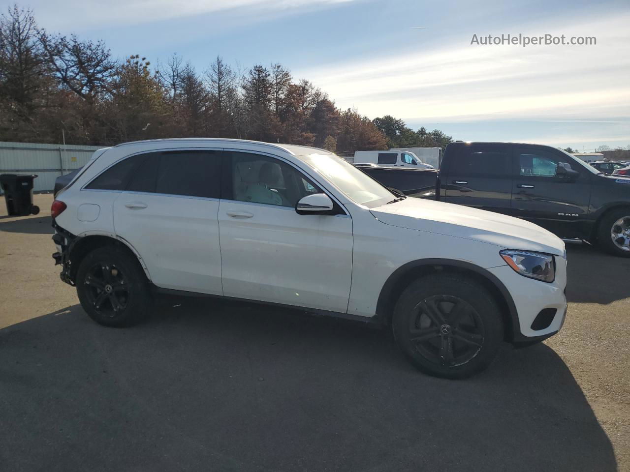 2019 Mercedes-benz Glc 300 4matic White vin: WDC0G4KBXKV162977