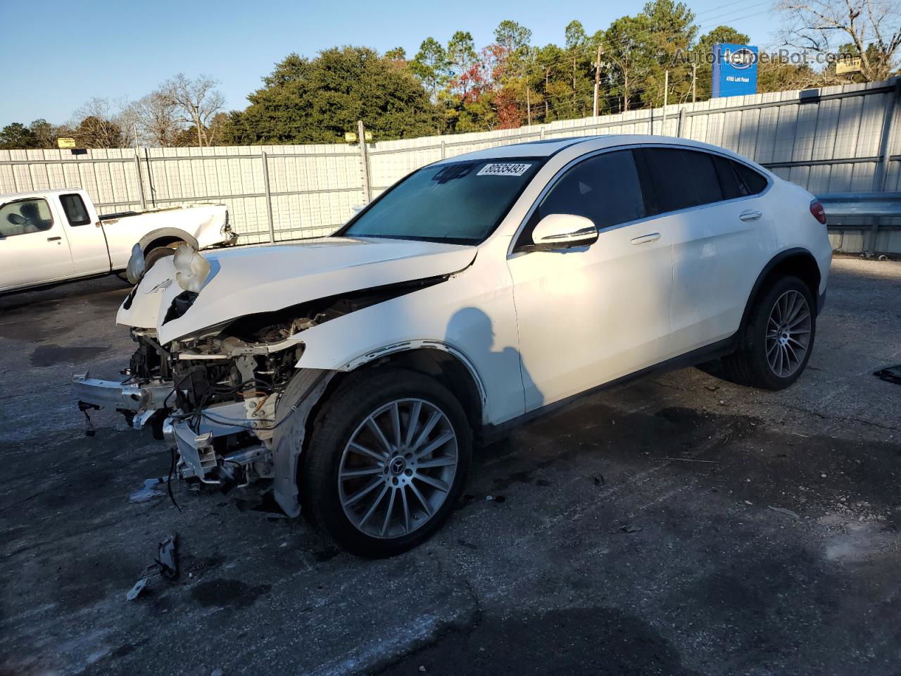 2019 Mercedes-benz Glc Coupe 300 4matic White vin: WDC0J4KB4KF558348