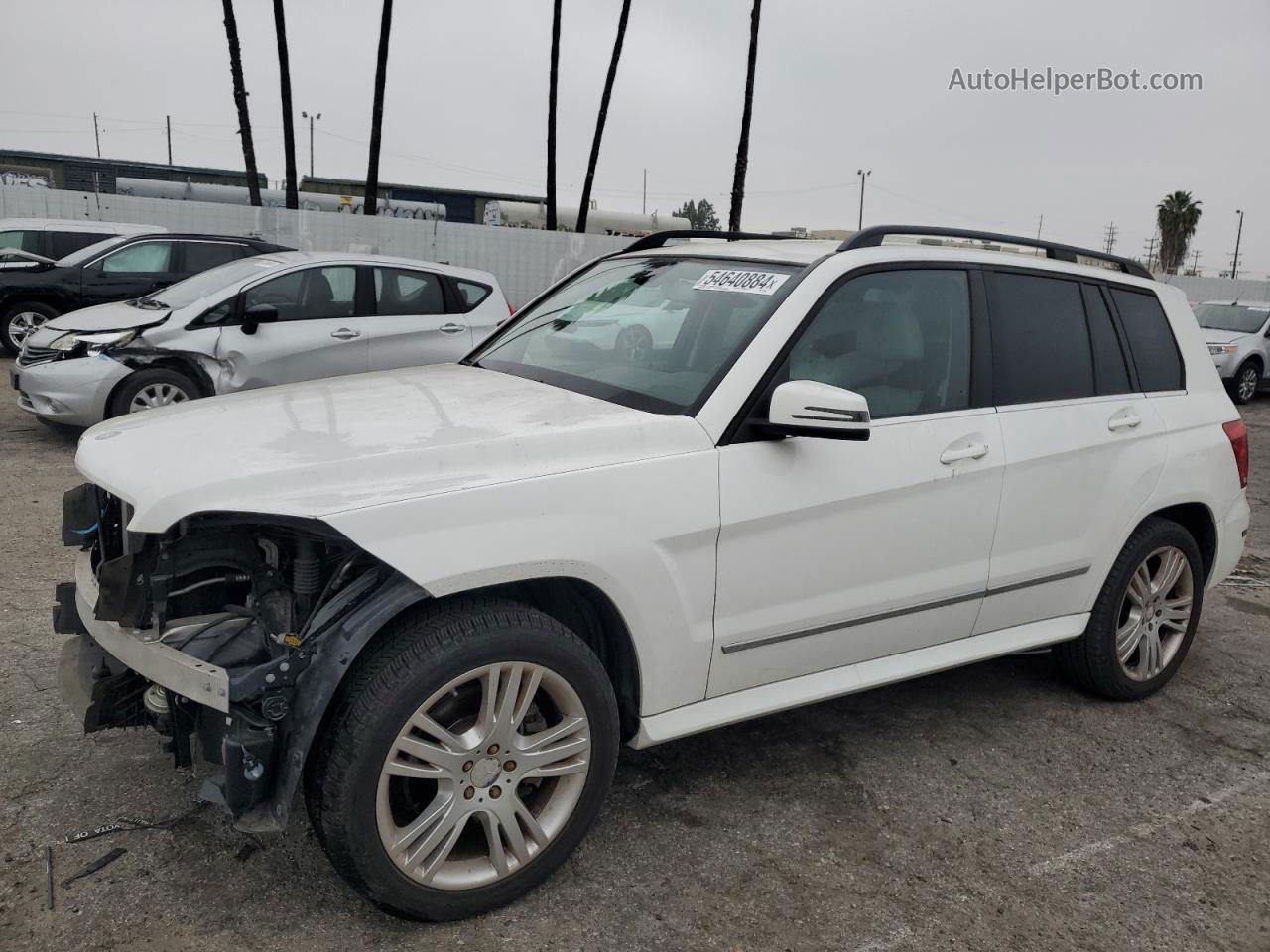 2013 Mercedes-benz Glk 350 White vin: WDCGG5HB1DG017104