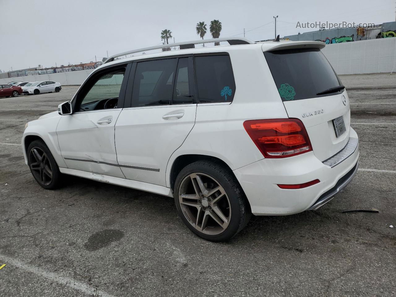 2013 Mercedes-benz Glk 350 White vin: WDCGG5HB8DF985495