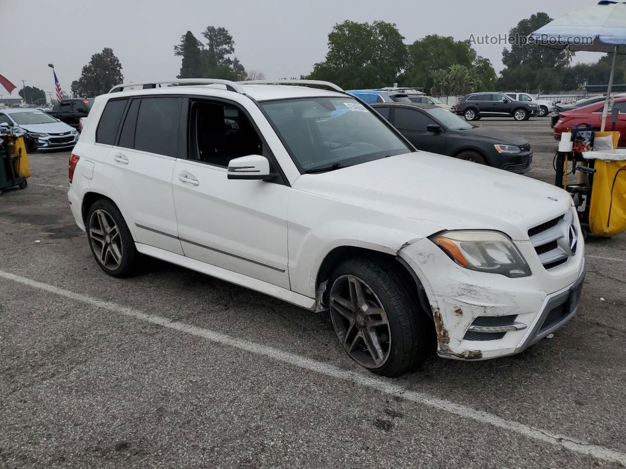 2013 Mercedes-benz Glk 350 White vin: WDCGG5HB8DF985495