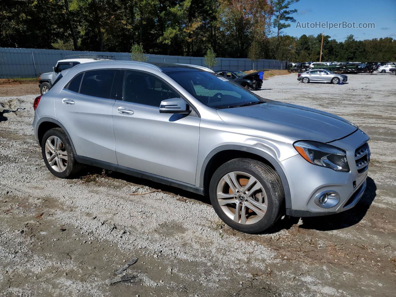 2019 Mercedes-benz Gla 250 Silver vin: WDCTG4EB0KJ584160