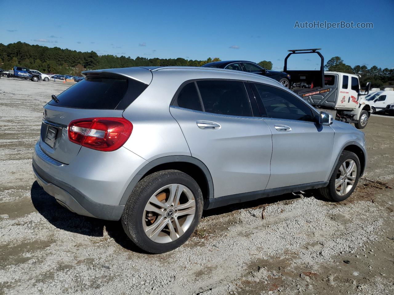 2019 Mercedes-benz Gla 250 Silver vin: WDCTG4EB0KJ584160