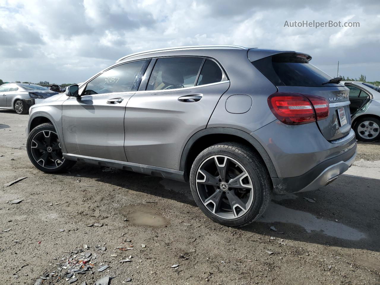 2019 Mercedes-benz Gla 250 Silver vin: WDCTG4EB2KJ586153