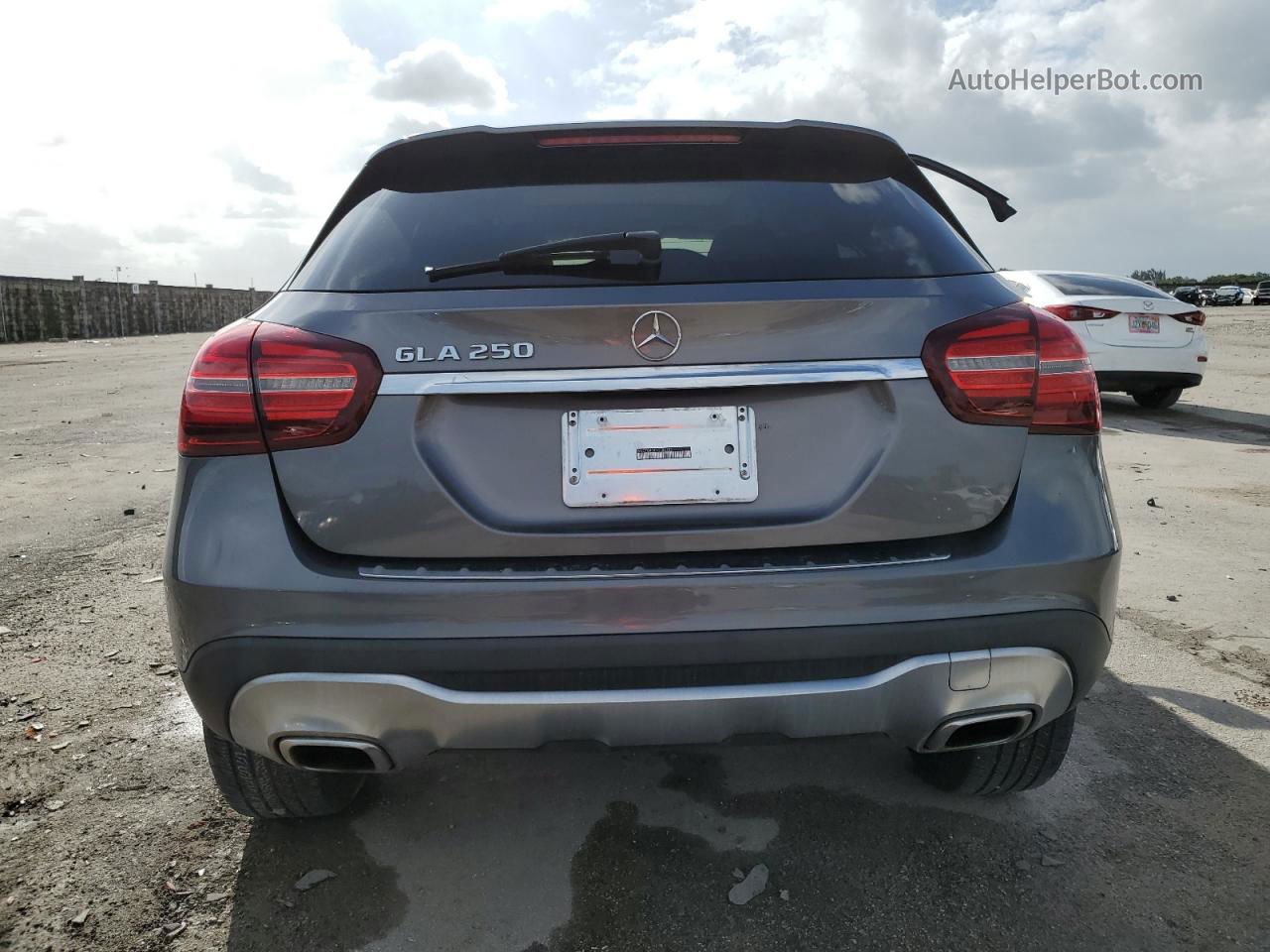 2019 Mercedes-benz Gla 250 Silver vin: WDCTG4EB2KJ586153