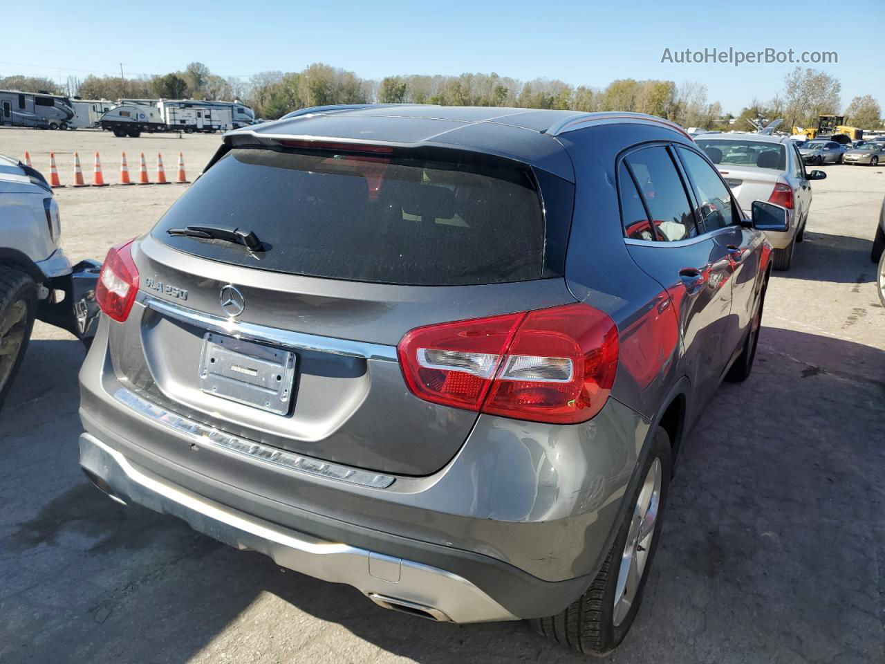 2019 Mercedes-benz Gla 250 White vin: WDCTG4EB3KJ579681