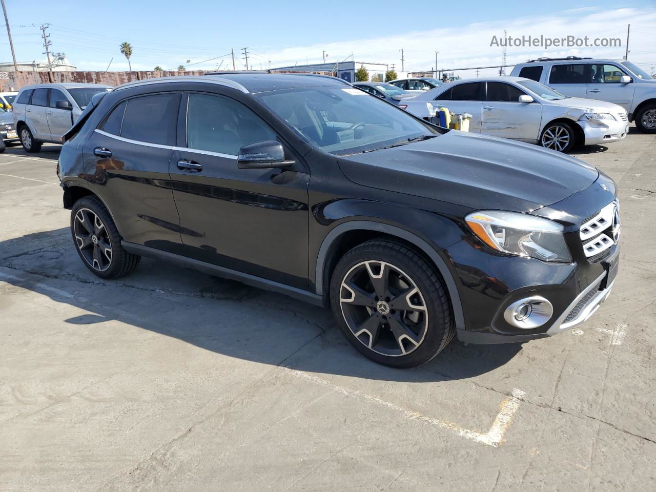 2019 Mercedes-benz Gla 250 Черный vin: WDCTG4EB3KU001482