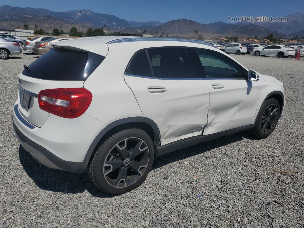 2019 Mercedes-benz Gla 250 White vin: WDCTG4EB3KU013857