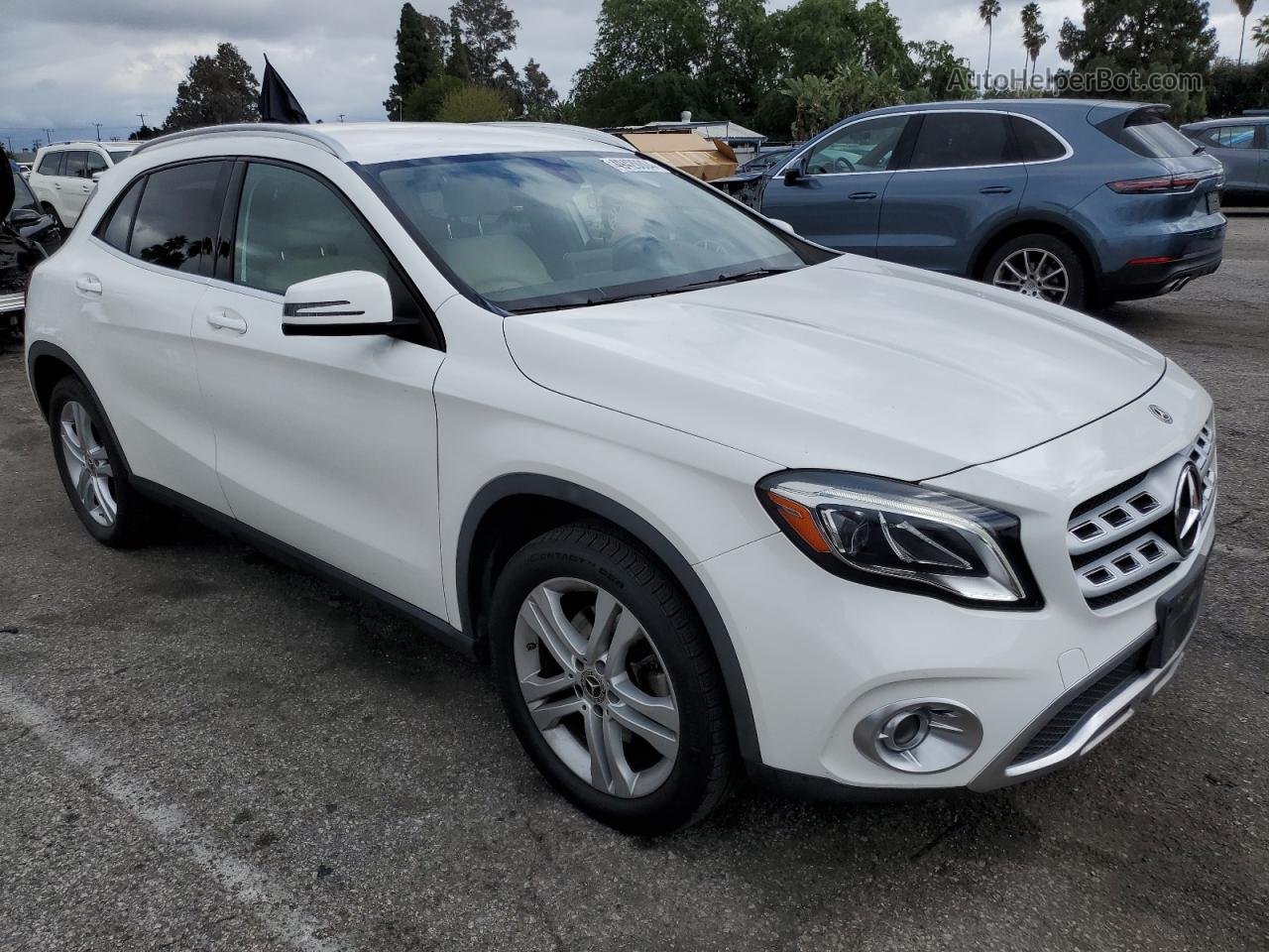 2019 Mercedes-benz Gla 250 White vin: WDCTG4EB4KU003547