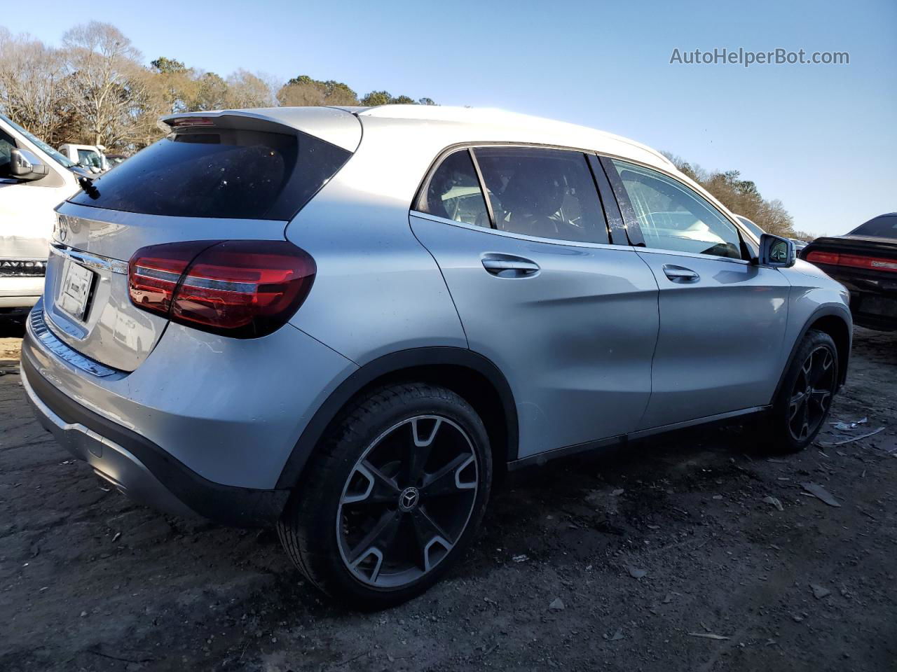 2019 Mercedes-benz Gla 250 Silver vin: WDCTG4EB4KU003855