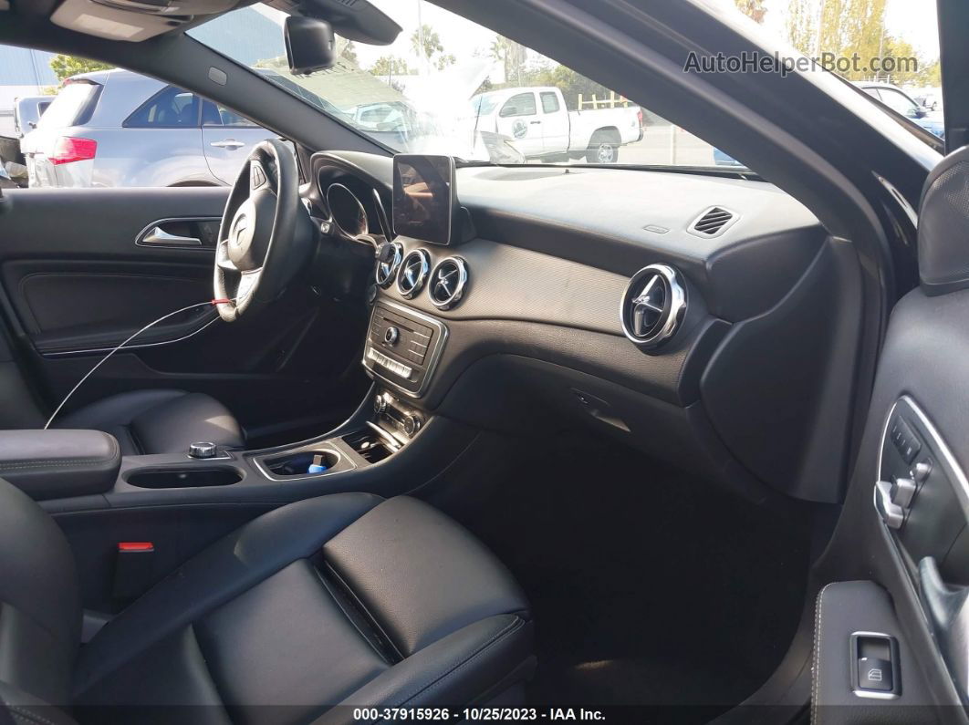 2019 Mercedes-benz Gla   Black vin: WDCTG4EB4KU013379