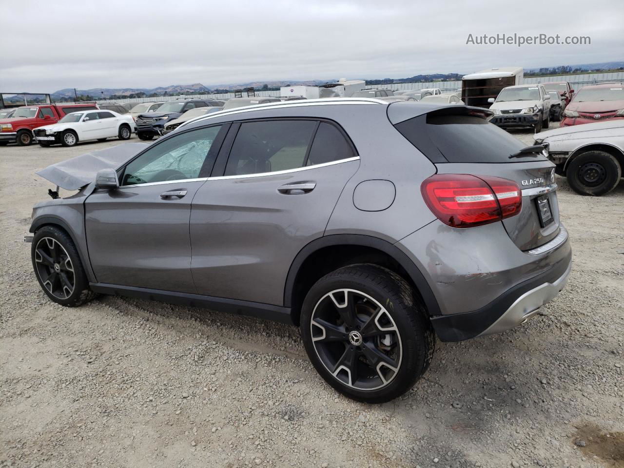 2019 Mercedes-benz Gla 250 Gray vin: WDCTG4EB5KJ630372