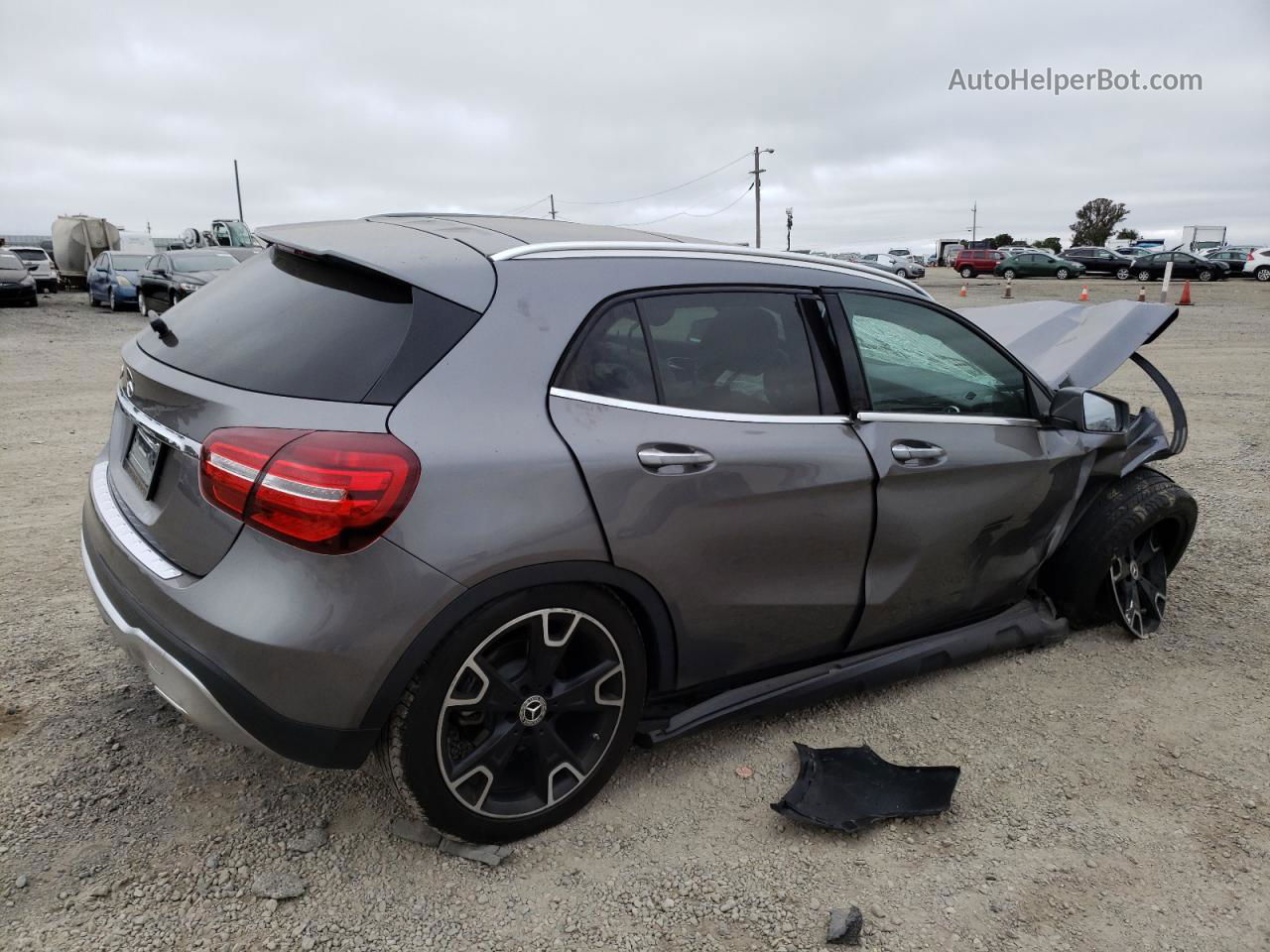 2019 Mercedes-benz Gla 250 Gray vin: WDCTG4EB5KJ630372