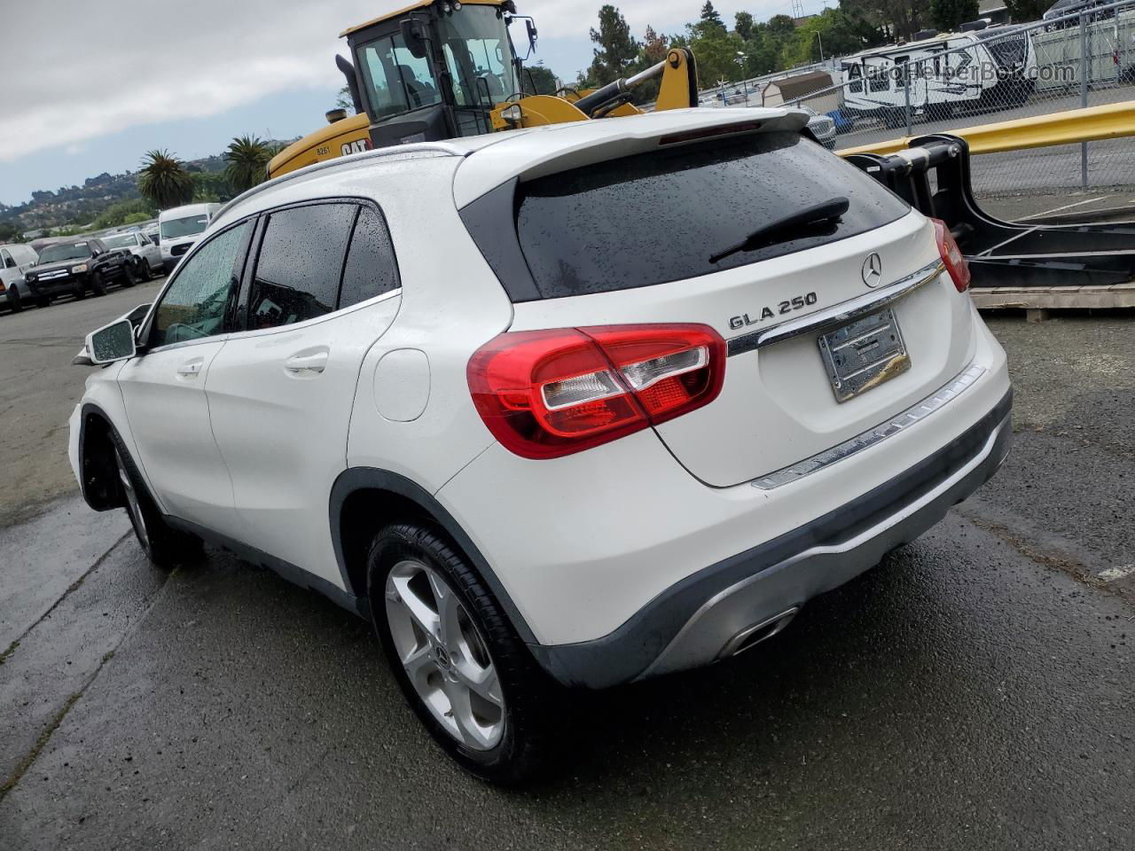 2019 Mercedes-benz Gla 250 White vin: WDCTG4EB5KU016386