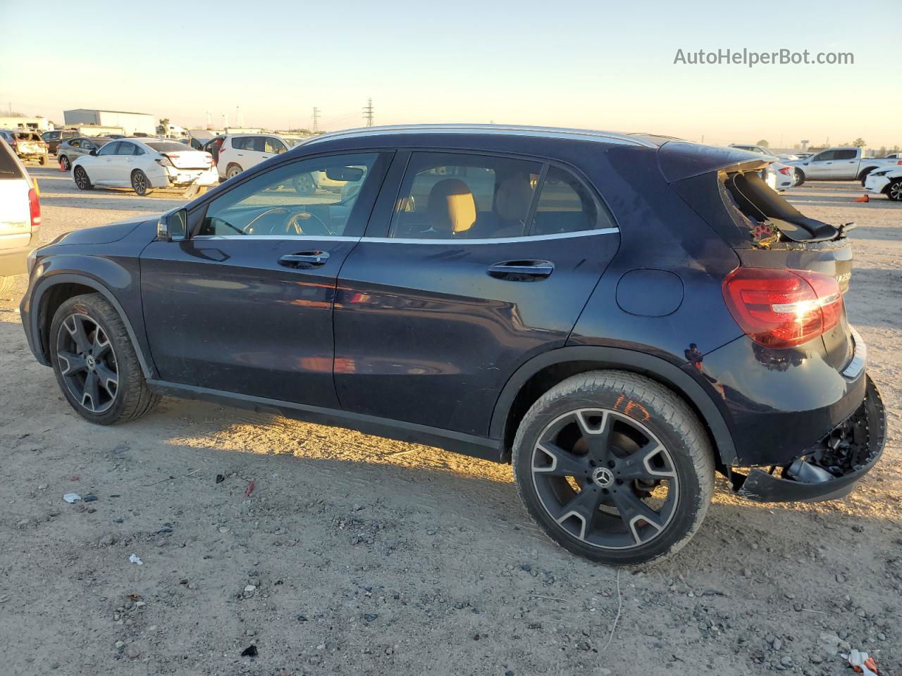 2019 Mercedes-benz Gla 250 Синий vin: WDCTG4EB7KU006927