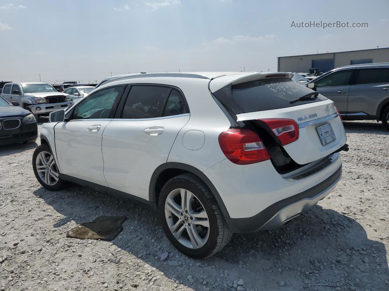 2019 Mercedes-benz Gla 250 White vin: WDCTG4EB7KU008659