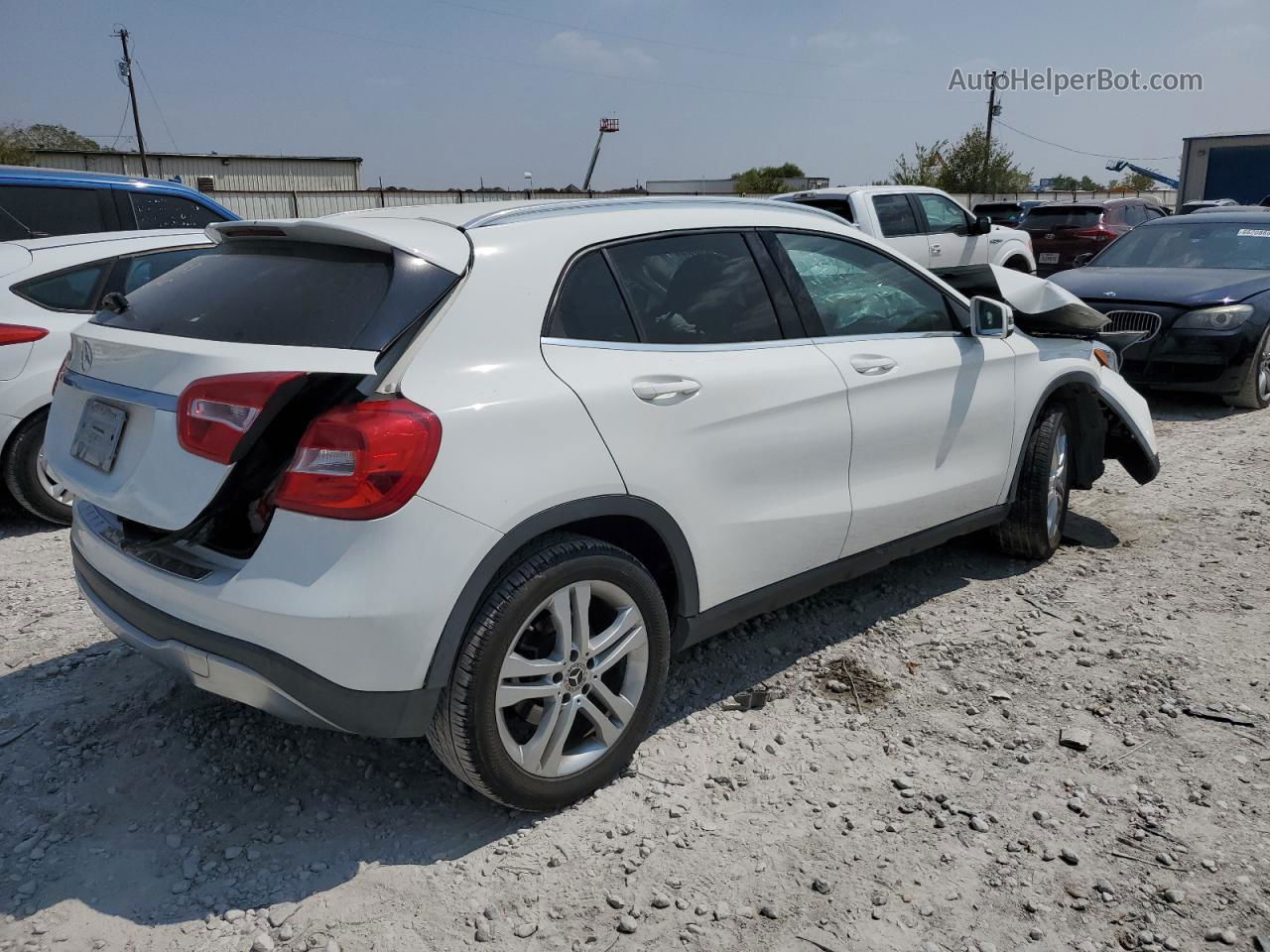 2019 Mercedes-benz Gla 250 White vin: WDCTG4EB7KU008659