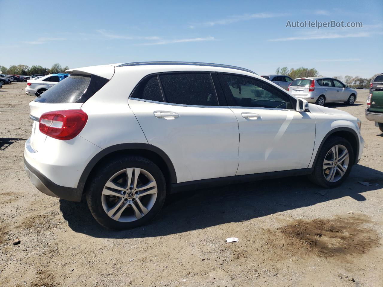 2019 Mercedes-benz Gla 250 White vin: WDCTG4EB7KU008886