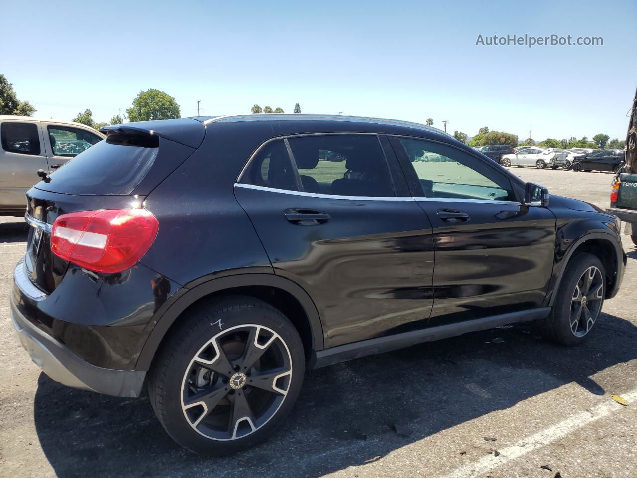 2019 Mercedes-benz Gla 250 Черный vin: WDCTG4EB7KU014851