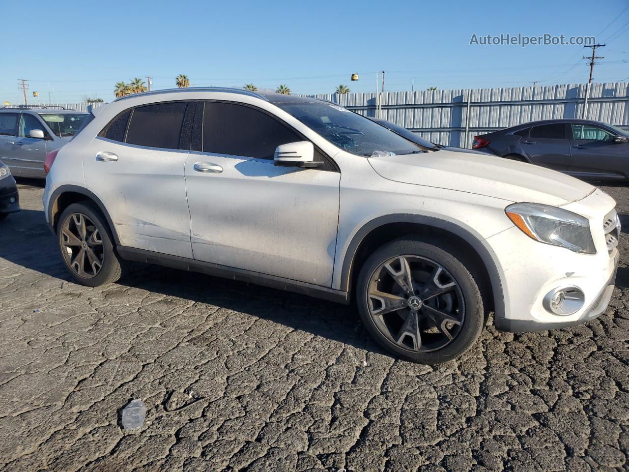 2019 Mercedes-benz Gla 250 White vin: WDCTG4EB9KU006640