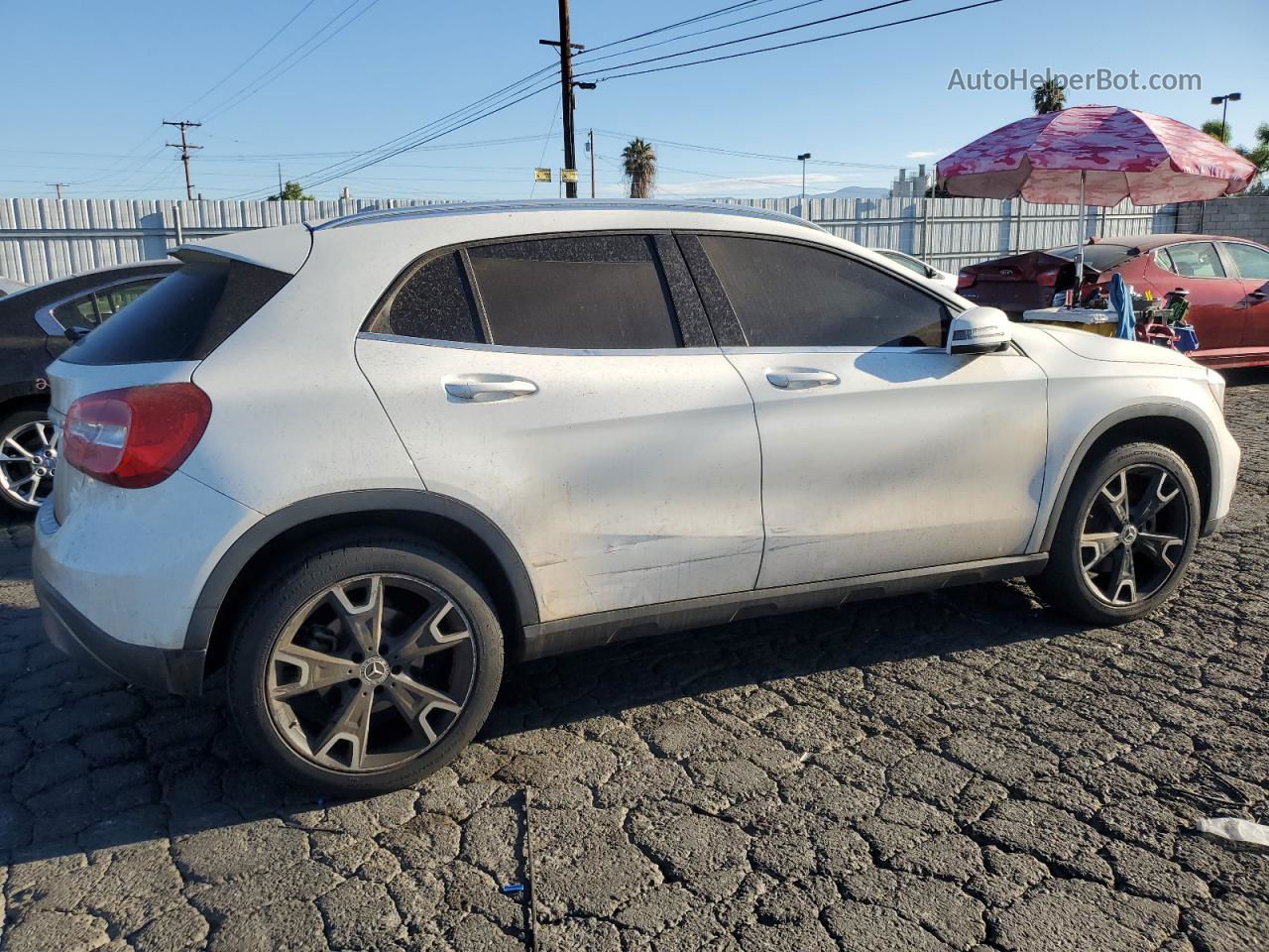 2019 Mercedes-benz Gla 250 White vin: WDCTG4EB9KU006640