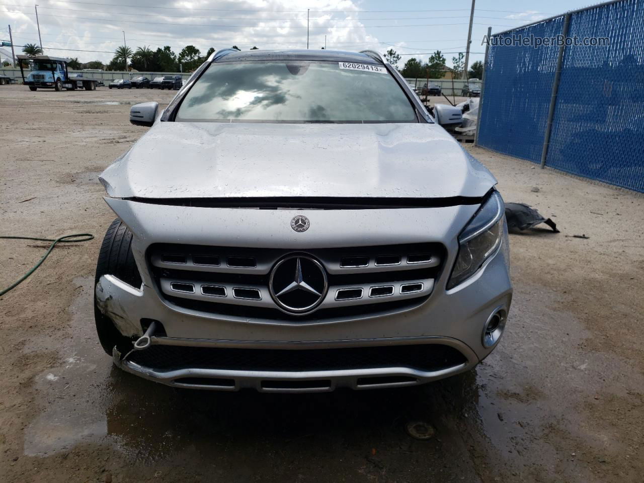 2019 Mercedes-benz Gla 250 Silver vin: WDCTG4EB9KU009716