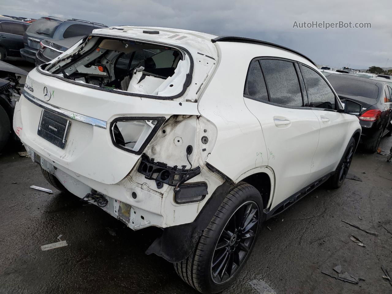 2019 Mercedes-benz Gla 250 White vin: WDCTG4EBXKJ538464