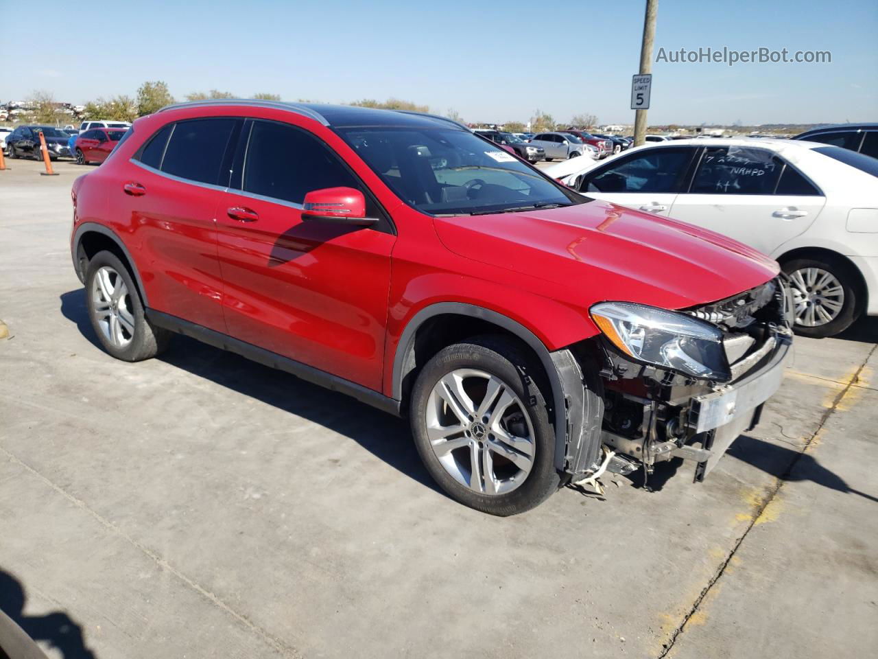 2019 Mercedes-benz Gla 250 Red vin: WDCTG4EBXKJ615138