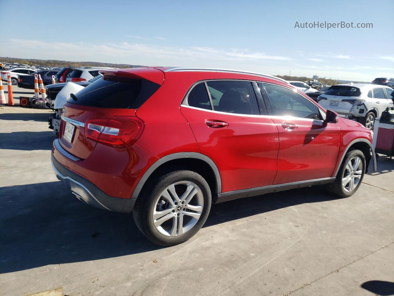 2019 Mercedes-benz Gla 250 Red vin: WDCTG4EBXKJ615138