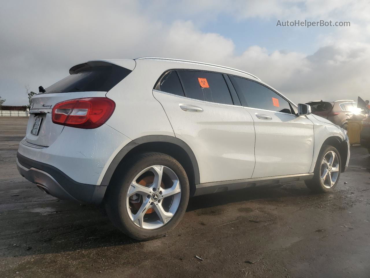 2019 Mercedes-benz Gla 250 4matic White vin: WDCTG4GB3KU004069