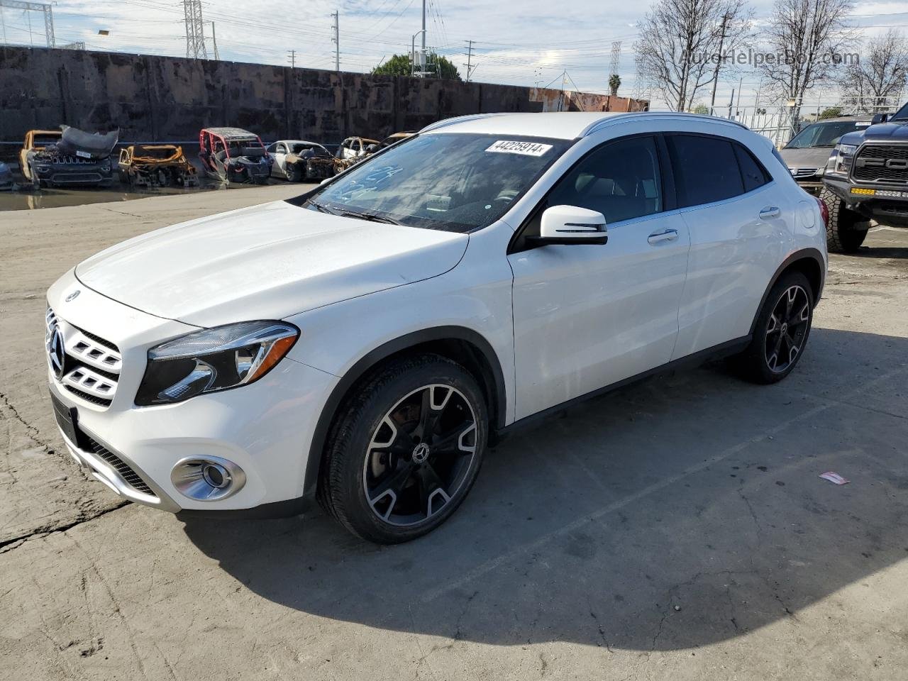 2019 Mercedes-benz Gla 250 4matic White vin: WDCTG4GB5KJ549112