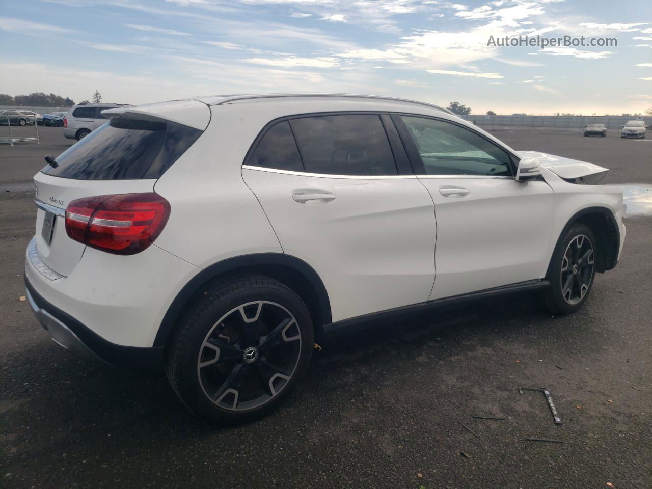 2019 Mercedes-benz Gla 250 4matic Белый vin: WDCTG4GB8KJ582170