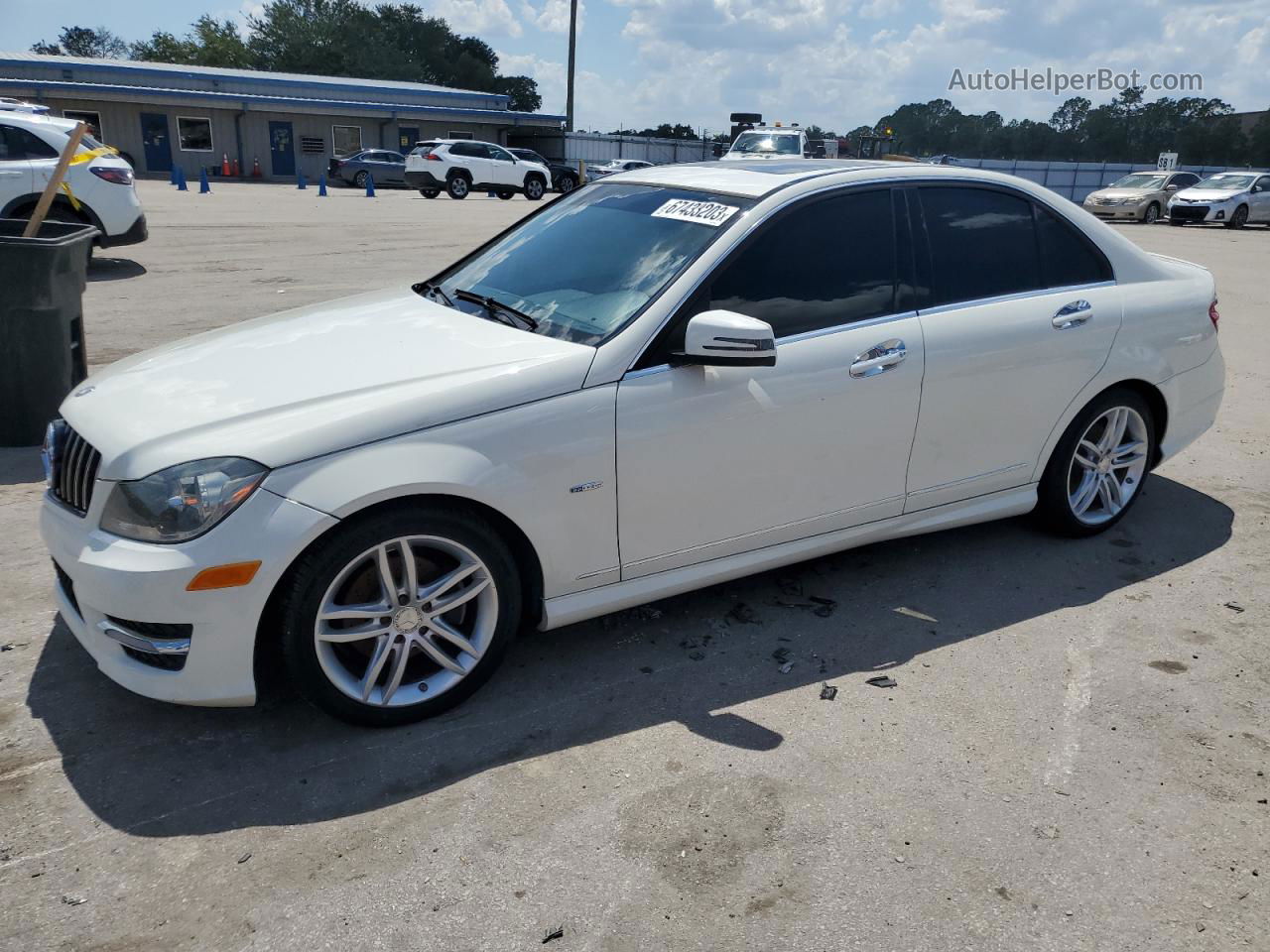 2012 Mercedes-benz C 250 White vin: WDDGF4HB2CA726702