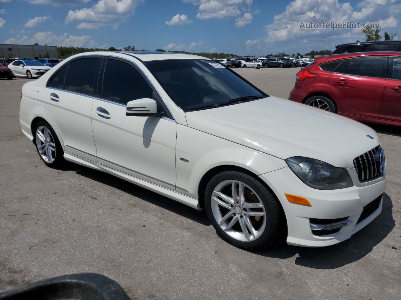 2012 Mercedes-benz C 250 White vin: WDDGF4HB2CA726702