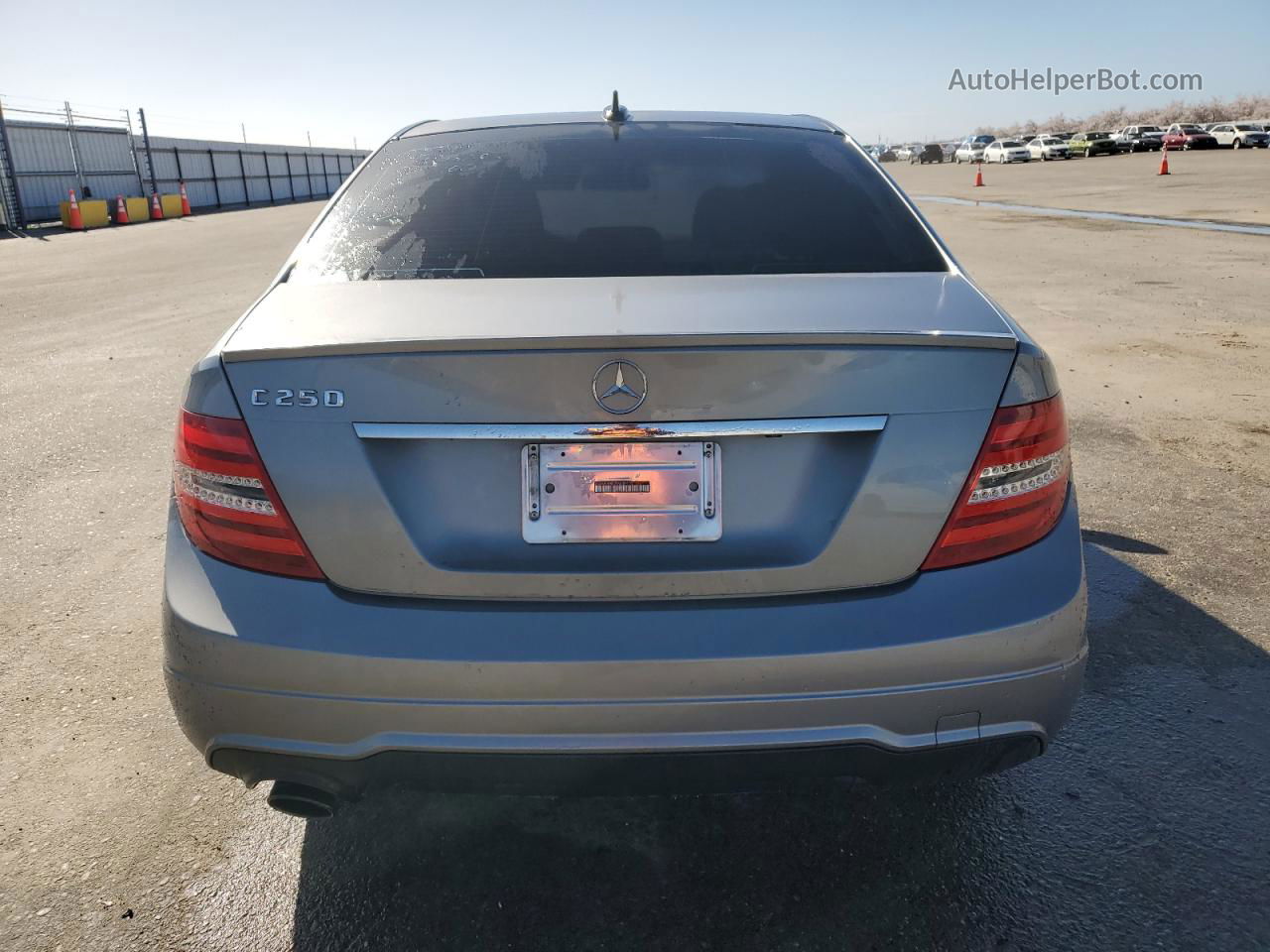 2012 Mercedes-benz C 250 Серебряный vin: WDDGF4HB3CA651475