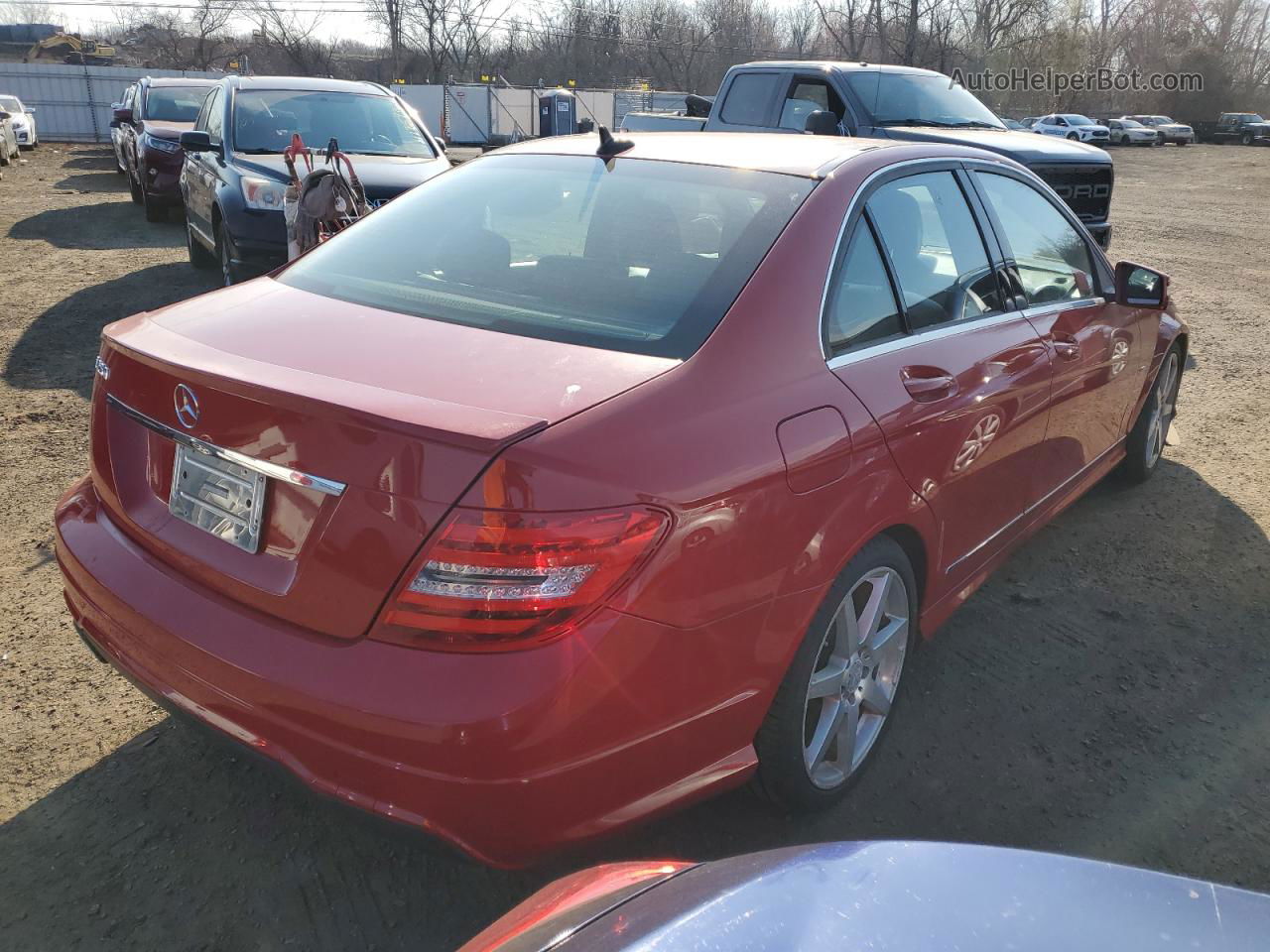 2012 Mercedes-benz C 250 Red vin: WDDGF4HB3CR220684