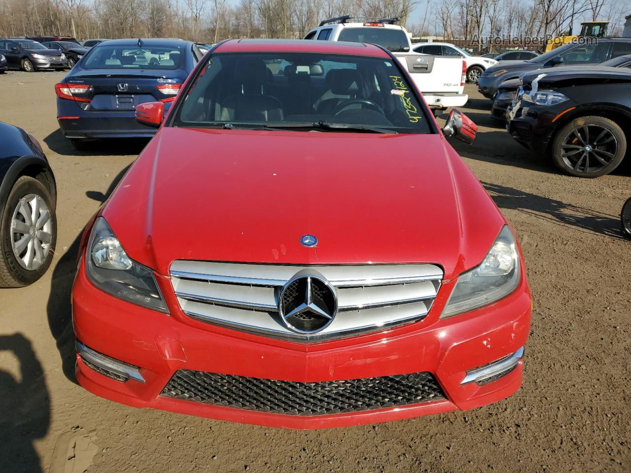 2012 Mercedes-benz C 250 Red vin: WDDGF4HB3CR220684