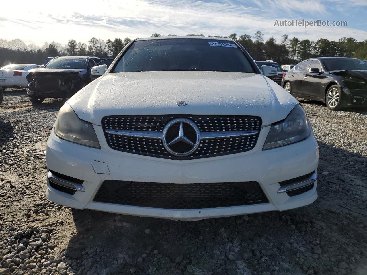 2012 Mercedes-benz C 250 White vin: WDDGF4HB4CA631431