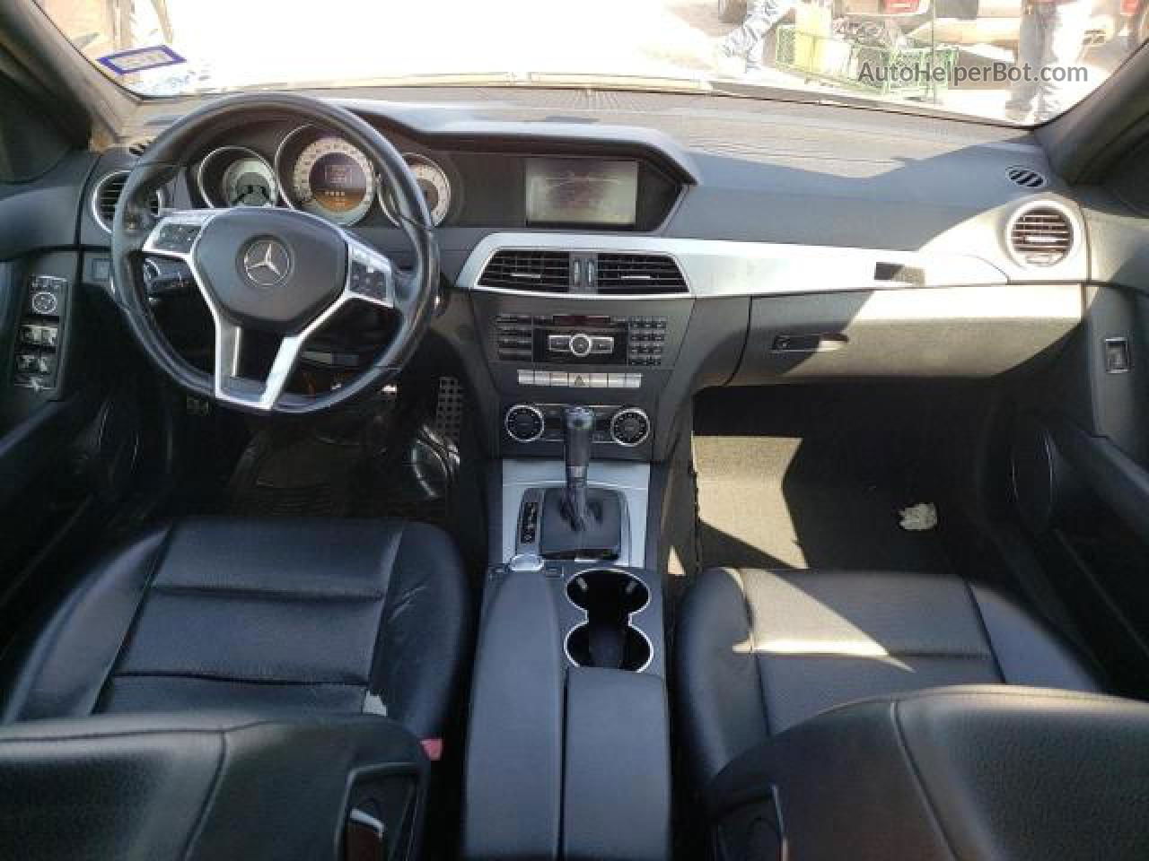 2012 Mercedes-benz C 250 Серый vin: WDDGF4HB4CA645474