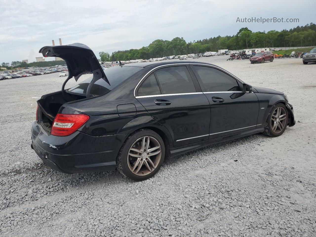 2012 Mercedes-benz C 250 Черный vin: WDDGF4HB4CR210424