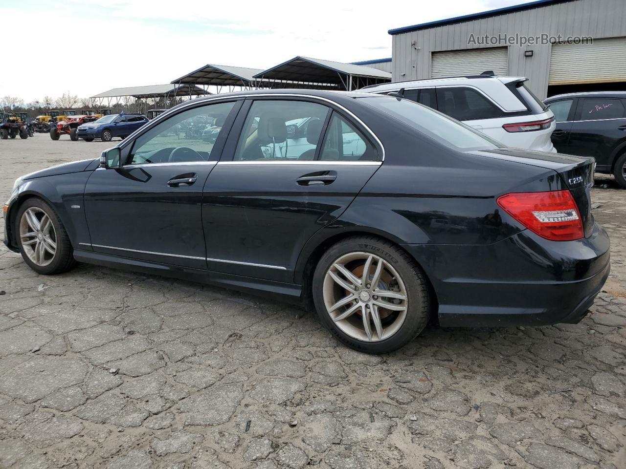 2012 Mercedes-benz C 250 Черный vin: WDDGF4HB5CR195240