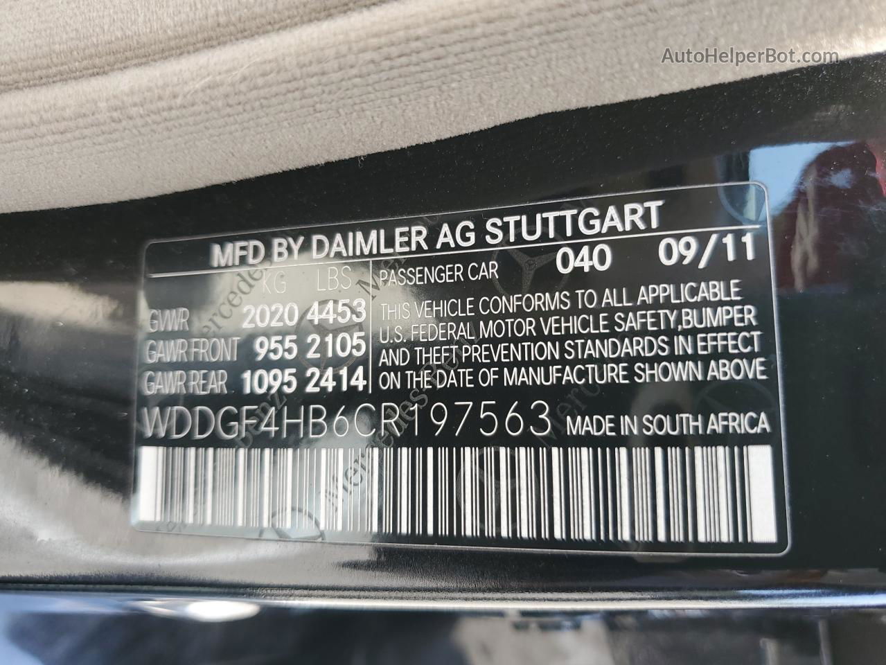 2012 Mercedes-benz C 250 Черный vin: WDDGF4HB6CR197563